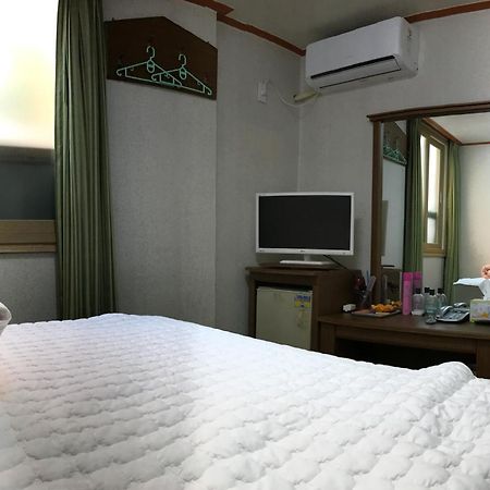 J Motel Busan Eksteriør billede